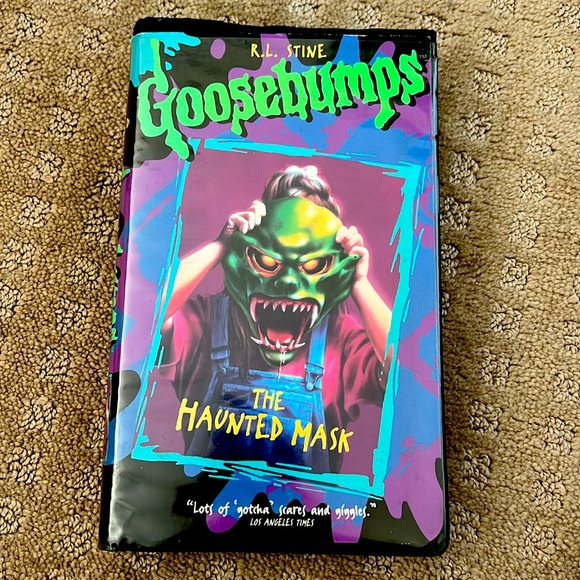 R.L. Stine Goosebumps The Haunted Mask VHS - Picture 1 of 4